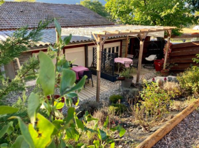 Гостиница La Palissandre  Таллар